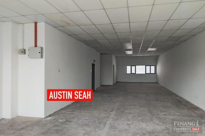 BAY AVENUE TOP FLOOR SHOP OFFICE For RENT, GOT LIFT, HOT BUSINESS AREA