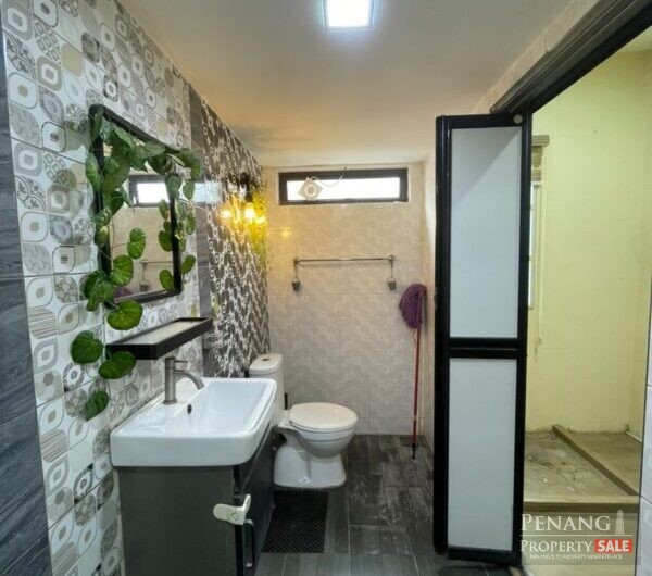 (FULLY RENOVATED) Taman Sungai Rambai Double Storey Terrace For SALE