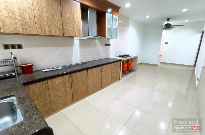 2 Storey Terrace Prefer Commercial use Lebuhraya Besi Greenlane 8 cars