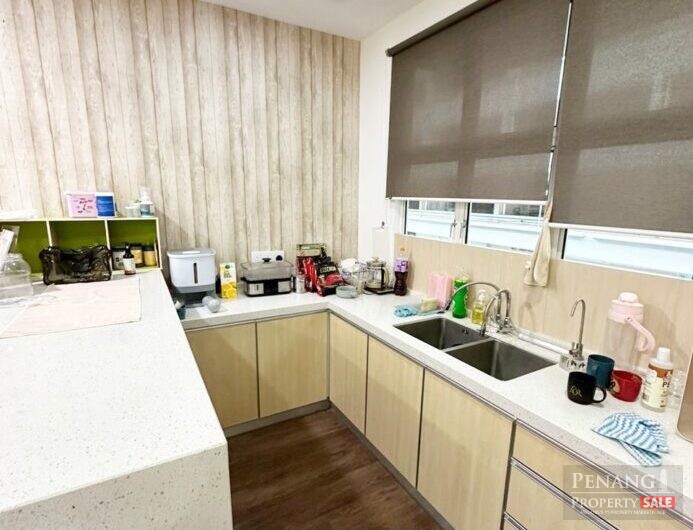 Vantage Point First Floor Jelutong 1100sf Face Main Road