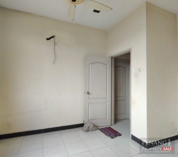 Palm Villa Gated & Guarded Rare In Market