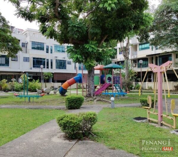 Palm Villa Gated & Guarded Rare In Market