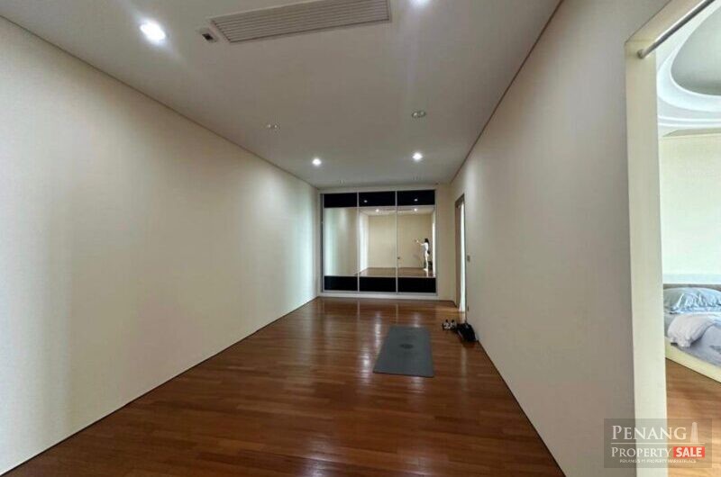 8 Gurney Super Condo, Gurney Drive