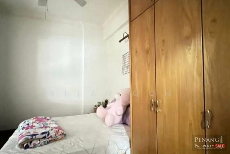 Twin Tower Condominium Tanjung Bungah Furnish Reno High Floor Sea View