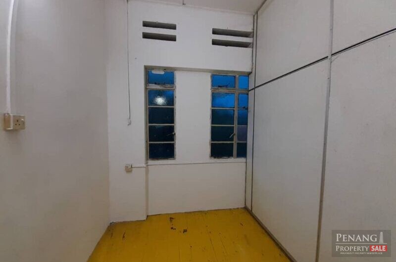 Double Storey @ Jalan Loh Boon Siew, Georgeotown