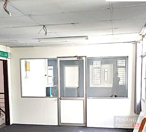 3 storey corner shoplot for rent at Perai Jaya