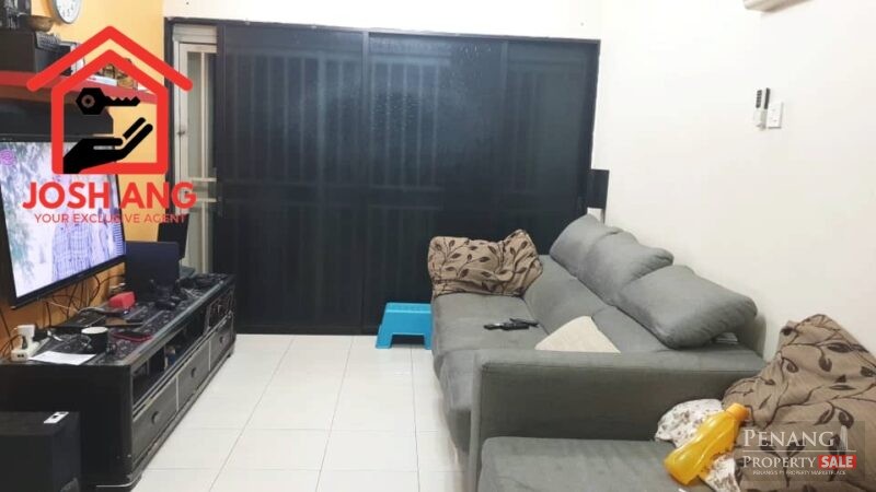 Serina Bay near Karpal Singh Drive 900sqft Fully Furnished Renovated 2 Car parks
