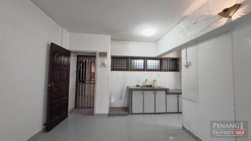 Desa Intan at Farlim, Block 7A 3 bedrooms unit 650SF FOR SALE