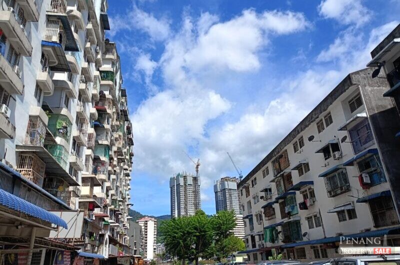 Desa Intan at Farlim, Block 7A 3 bedrooms unit 650SF FOR SALE