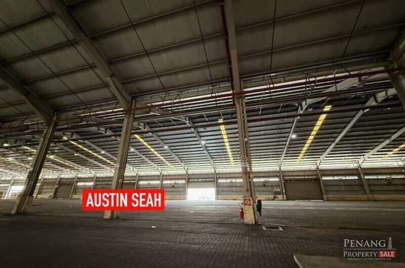 1.5 STOREY BONDED WAREHOUSE For RENT, LAND 4.59 ACRES. 24 LOADING BAYS. RARE IN MARKET