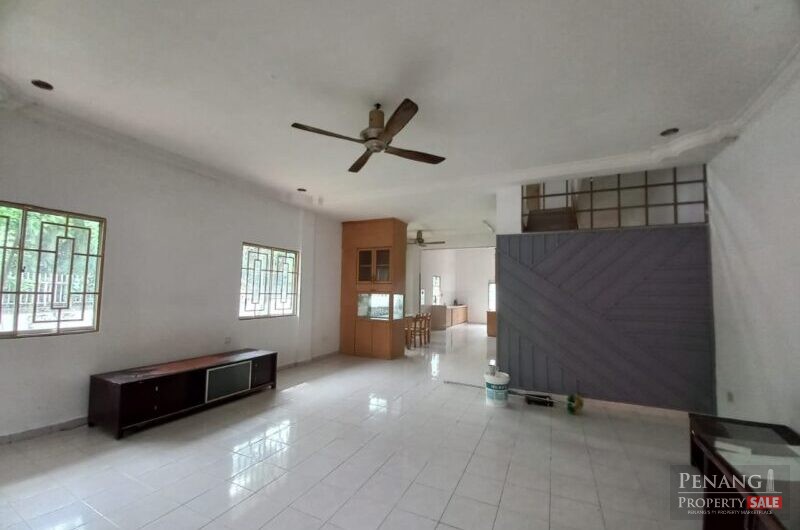 2 STOREY TERRACE HOUSE CORNER