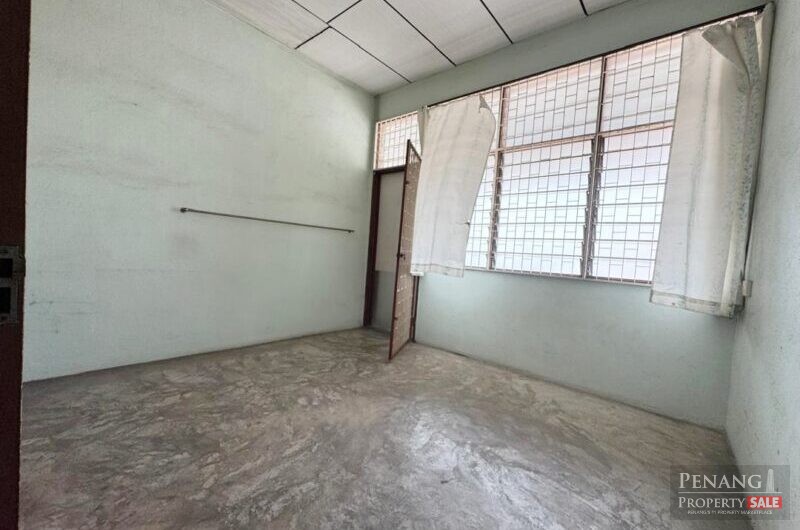 2 Storey Terrace Medan Tembaga Land 1900sf Greenlane Concrete floor