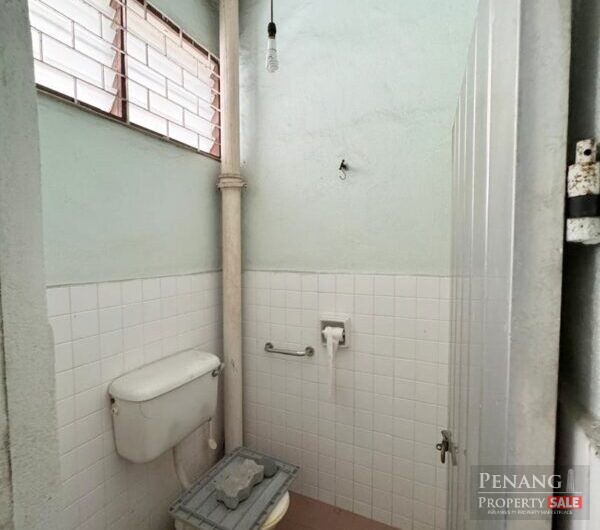 2 Storey Terrace Medan Tembaga Land 1900sf Greenlane Concrete floor