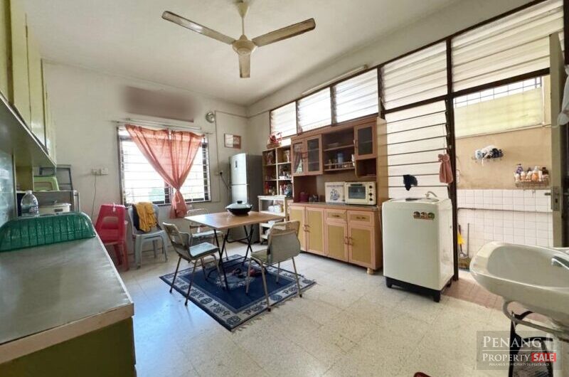 2 Storey Terrace Medan Tembaga Land 1900sf Greenlane Concrete floor