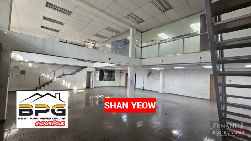Butterworth near Mak Mandin warehouse with 3 storey office for rent!