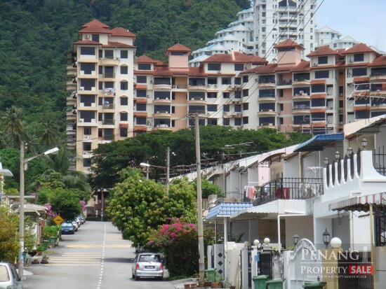 Condo Gembira, well-maintained, low-density condominium at Greenlane