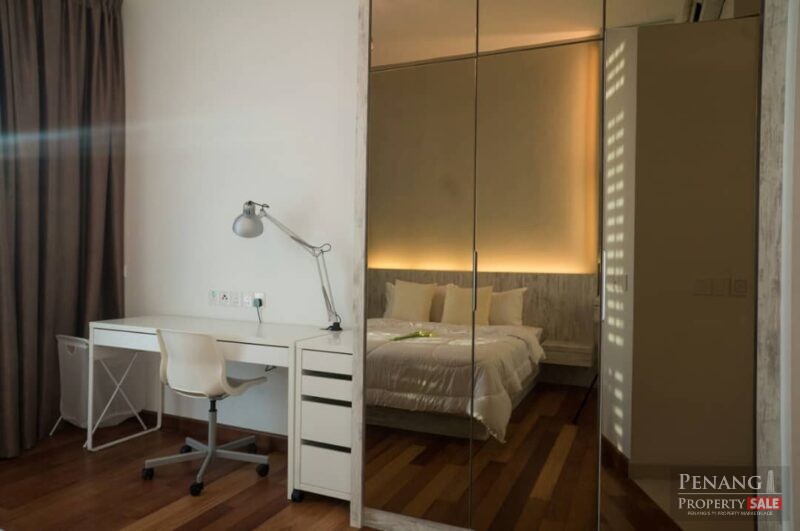 The Light Collection II Studio, Gelugor