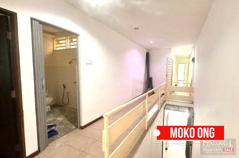 Jelutong 3 Storeys Shoplot For Sale Facing Main Road