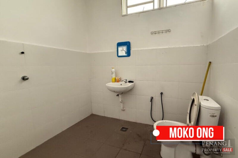 Jelutong 3 Storeys Shoplot For Sale Facing Main Road