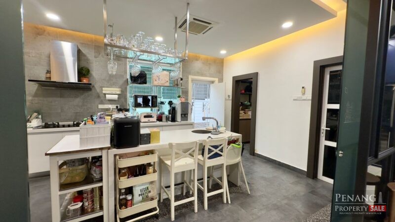 RARE Freehold 3.5 Storey Semi-D @ Bukit Jambul | Gated & Guarded