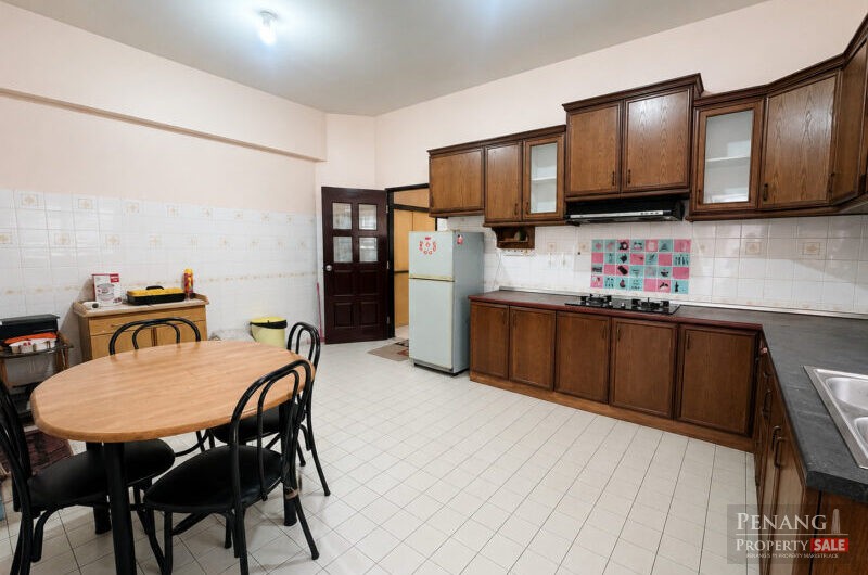 Villamas Condo Logan Road Georgetown 2500sf Freehold Ground floor