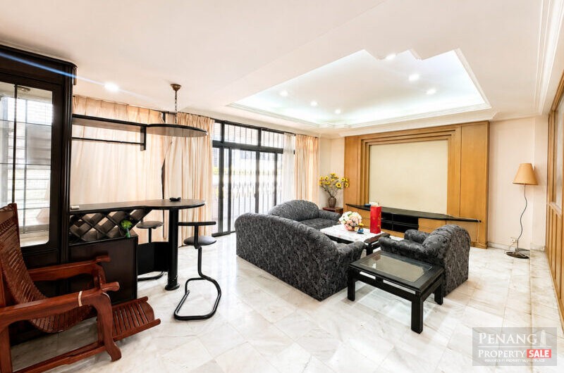 Villamas Condo Logan Road Georgetown 2500sf Freehold Ground floor