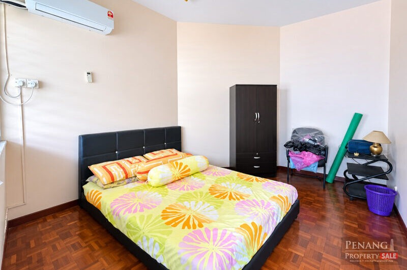 Villamas Condo Logan Road Georgetown 2500sf Freehold Ground floor