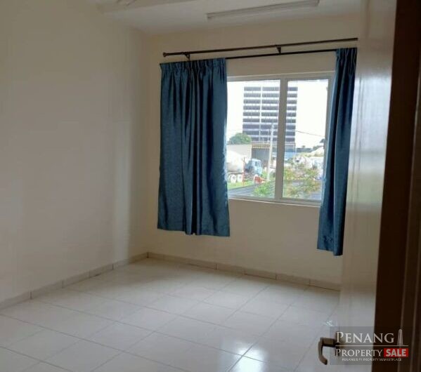 Lorong Mahsuri Bayan Baru 3 storey Terrace