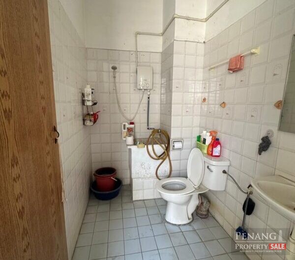 Villamas Condo Logan Road Georgetown 2500sf Freehold Ground floor