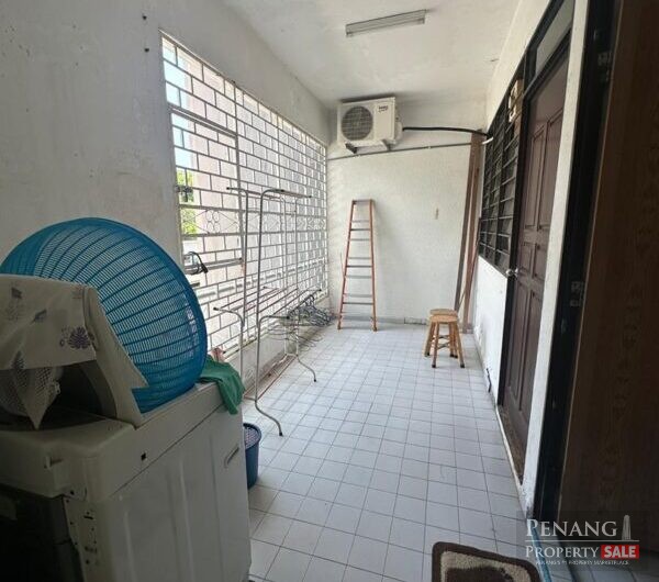 Villamas Condo Logan Road Georgetown 2500sf Freehold Ground floor