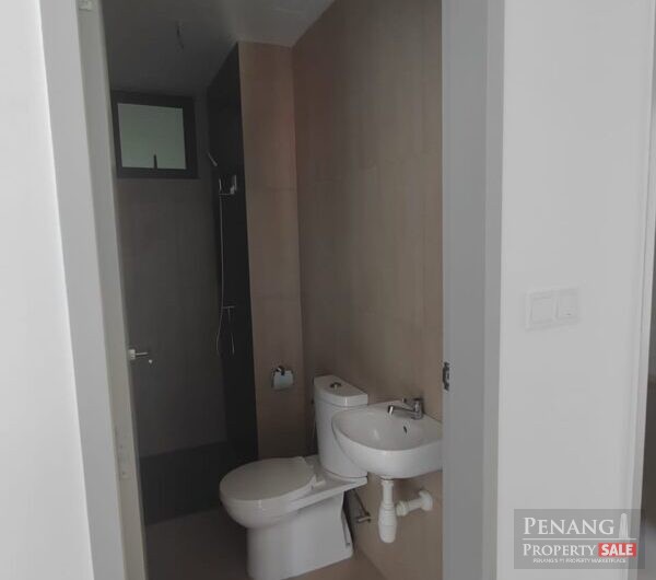 D Starlingtton 2 Car Parks 1044sf Lower Floor For Sale