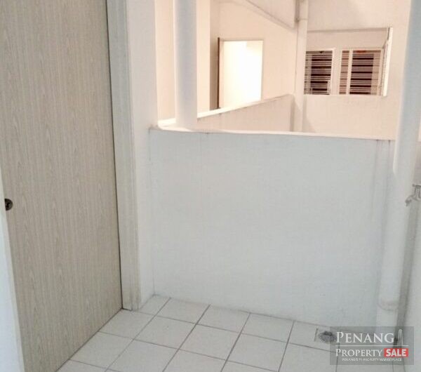 Exclusive Lift Access To The Unit, Unrenovated State