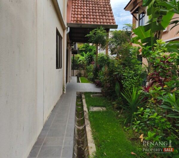 Gertak Sanggul, Penang Bungalow