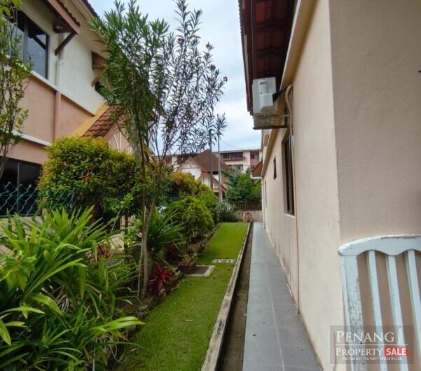 Gertak Sanggul, Penang Bungalow