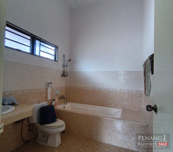 Gertak Sanggul, Penang Bungalow