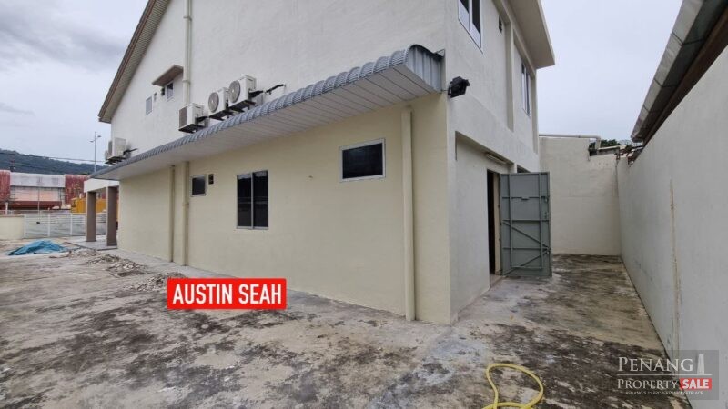 JALAN PANTAI JERJAK DOUBLE STOREY SEMI-D For RENT, FACING BUSY MAIN ROAD