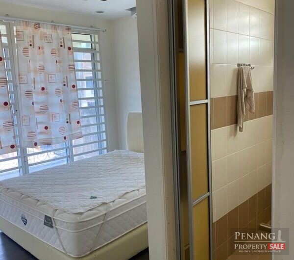EMERALD PARK  APARTMENT @ TELUK KUMBAR FOR SALE. GOT LIFT. 2 CARPARK. VIEW NOW