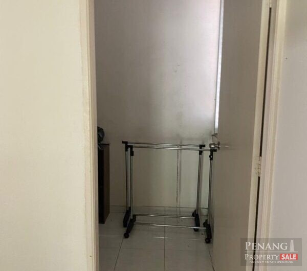 EMERALD PARK  APARTMENT @ TELUK KUMBAR FOR SALE. GOT LIFT. 2 CARPARK. VIEW NOW