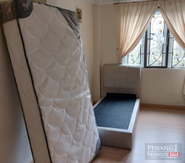 Island Glades Double Storey Terrace, Greenlane