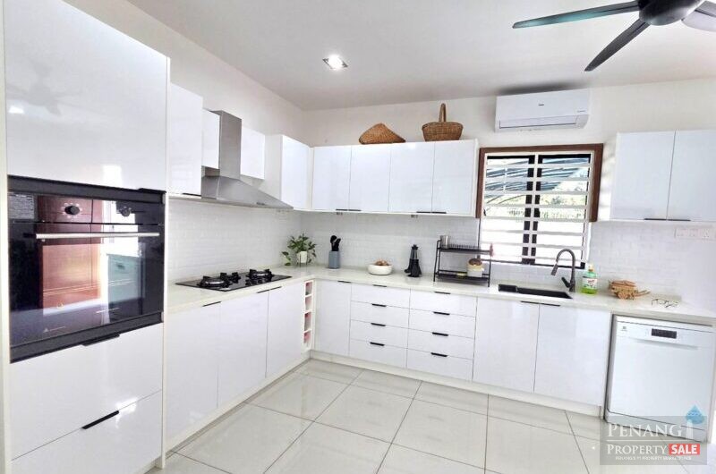 Lembah Permai Double Storey Semi-D, Tanjung Bungah | Private Pool