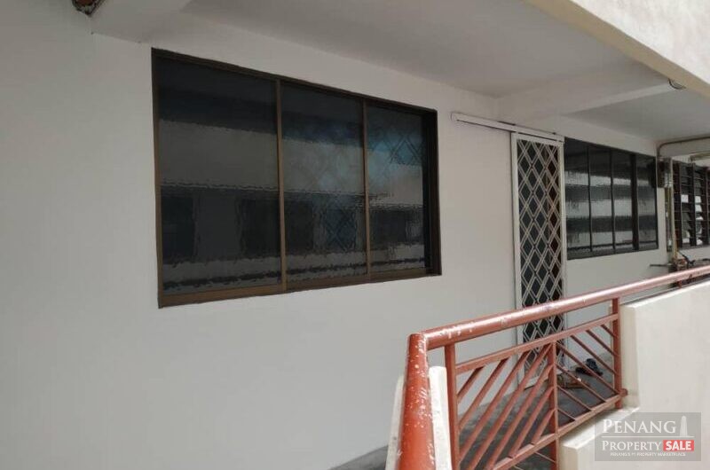 Stragetic location flat at Sungai Dua for sale