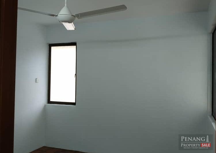Stragetic location flat at Sungai Dua for sale