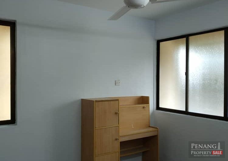 Stragetic location flat at Sungai Dua for sale