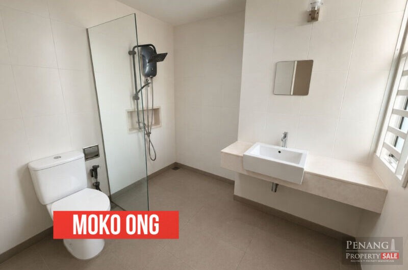 3 Storey Terrace House Gated Guarded @ White Lily, Minden Heights