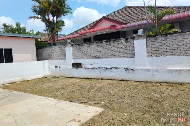 (HUGE LAND 5845 sqt, SINGLE STOREY BUNGALOW) Taman Markisah