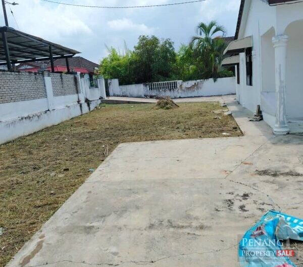 (HUGE LAND 5845 sqt, SINGLE STOREY BUNGALOW) Taman Markisah