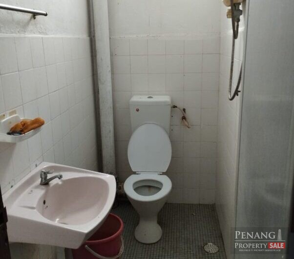 (HUGE LAND 5845 sqt, SINGLE STOREY BUNGALOW) Taman Markisah