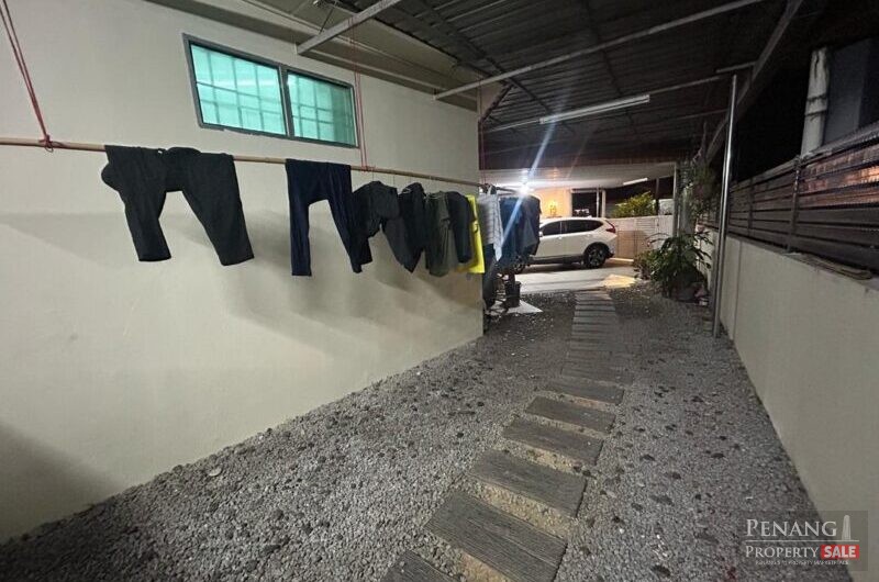 INTERMEDIATE CORNER/ below value/ 4000sq/5 bedroom)Taman Machang Bubok