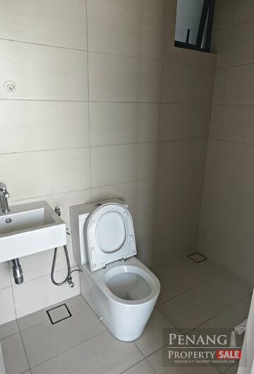 3 Residence Condominium – Basic Renovated – 850sf – 2 Car Parks – Karpal Singh