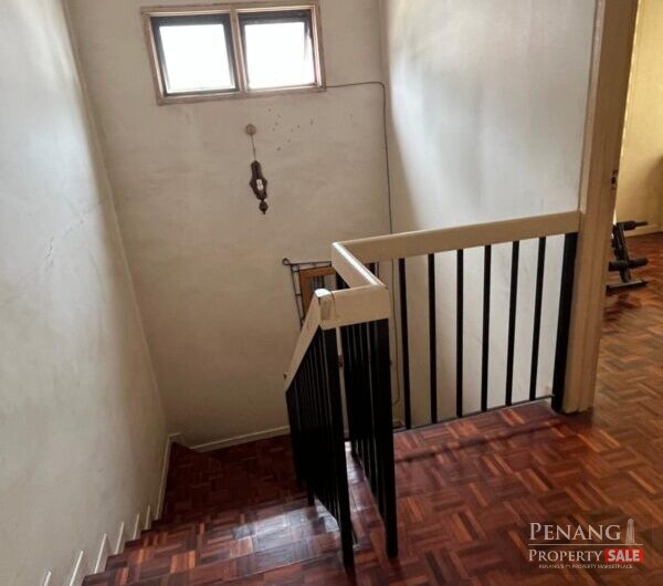 2 Storey Terrace At Jalan Ru – Land:1400sf – Partly Renovated – Farlim